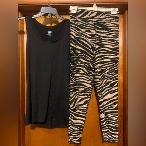 Tiger striped leggings with shirt